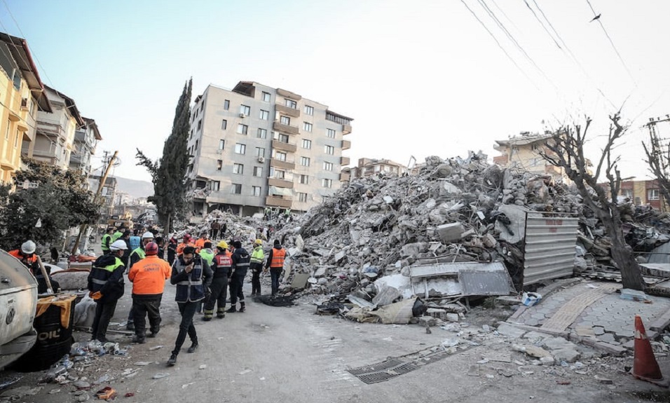 Shembja e ndertesave nga termeti, mbi 300 te arrestuar ne Turqi
